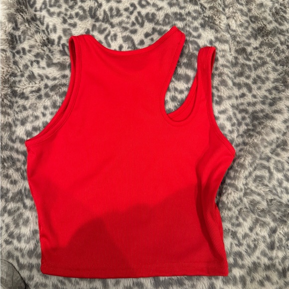 Black and red shein crop top with cutout. Never worn. - Picture 4 of 4